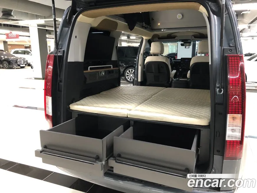 Hyundai Staria 2022 Серый из Кореи, фото 4