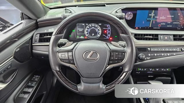 Lexus ES300h 7th generation 2018 Серебристо-серый из Кореи, фото 4