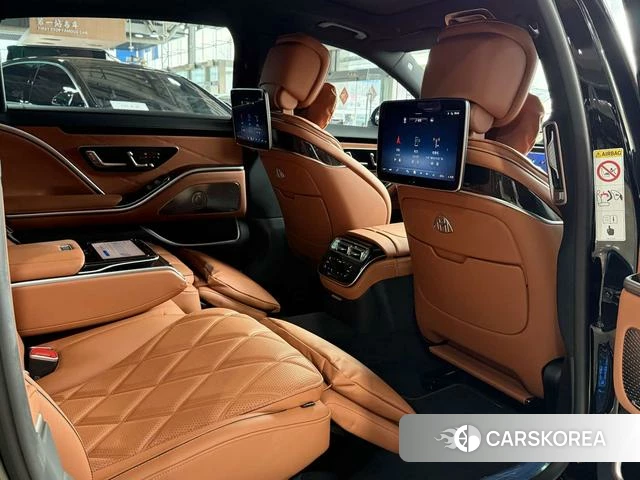 Mercedes-Benz Maybach S-class 2024 Черный из Китая, фото 4