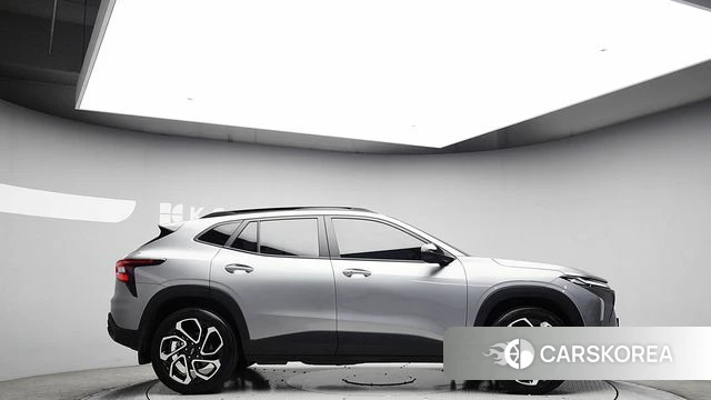 Chevrolet (GM Daewoo) Trax Crossover 2023 Серебристо-серый из Кореи, фото 4