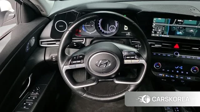 Hyundai Avante Hybrid (CN7) 2022 Белый из Кореи, фото 4