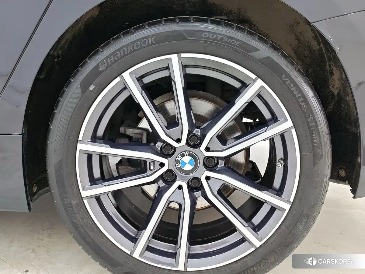 BMW 3 series 2023 Черный из Китая, фото 4