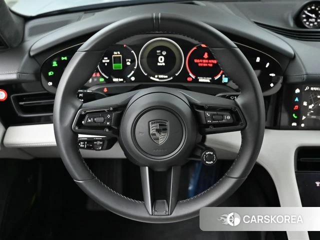 Porsche Taycan 2025 Жемчужный цвет из Кореи, фото 4