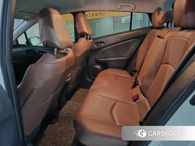 Toyota Prius 4th Generation 2020 Белый из Кореи, фото 4