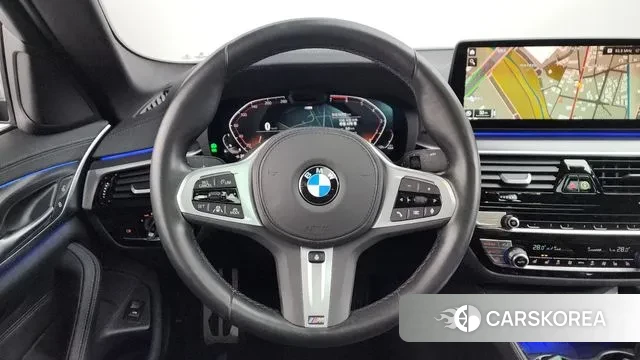 BMW 5 Series (G30) 2023 Серый из Кореи, фото 4