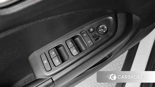 Hyundai Venue 2021 Белый из Кореи, фото 4