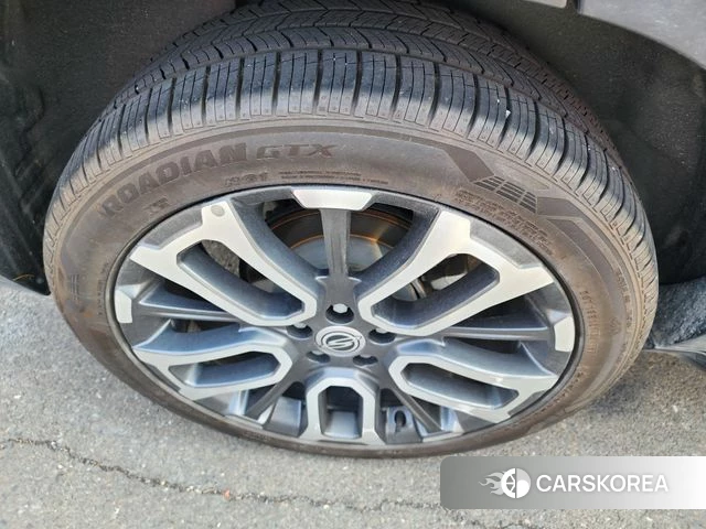 Ssangyong Torres 2022 Темно-зеленый из Кореи, фото 4