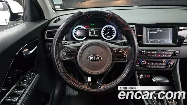 Kia Niro 2018 Белый из Кореи, фото 4