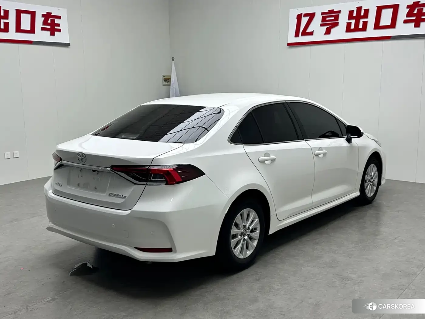Toyota Corolla 2022 Белый из Китая, фото 4