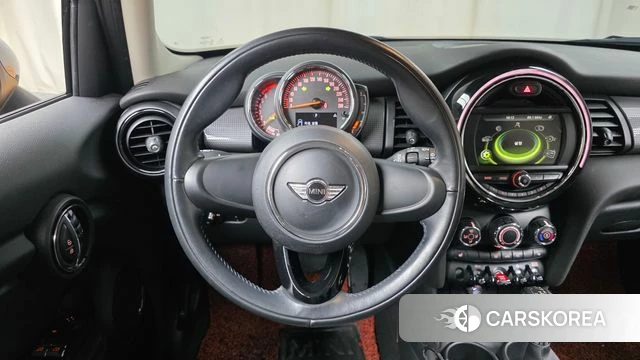 Mini Cooper 2018 Желтый из Кореи, фото 4