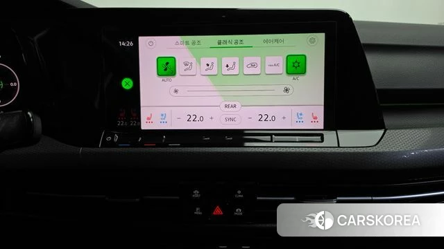 Volkswagen Golf 8th Generation 2024 Белый из Кореи, фото 4