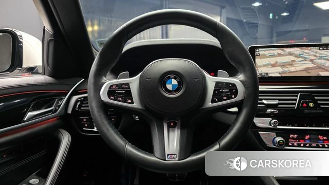 BMW 5 Series (G30) 2020 Белый из Кореи, фото 4