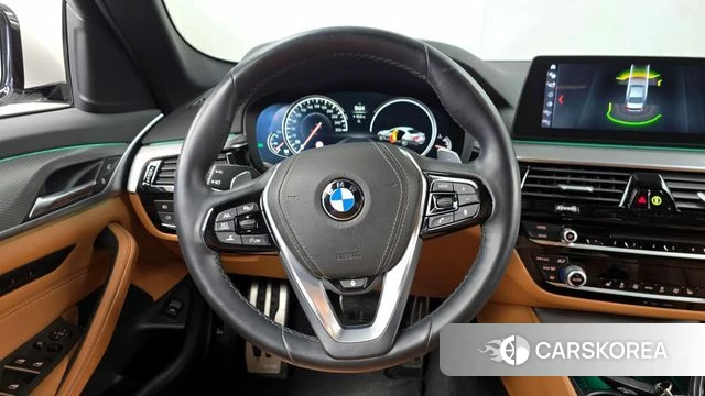 BMW 5 Series (G30) 2018 Белый из Кореи, фото 4