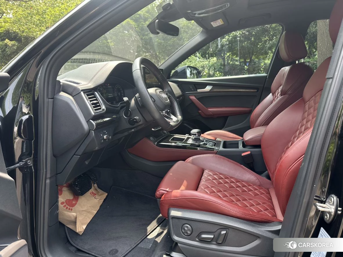 Audi Q5L Sportback 2021 Черный из Китая, фото 4