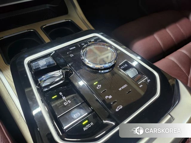 BMW 7 Series (G70) 2024 Черный из Кореи, фото 4
