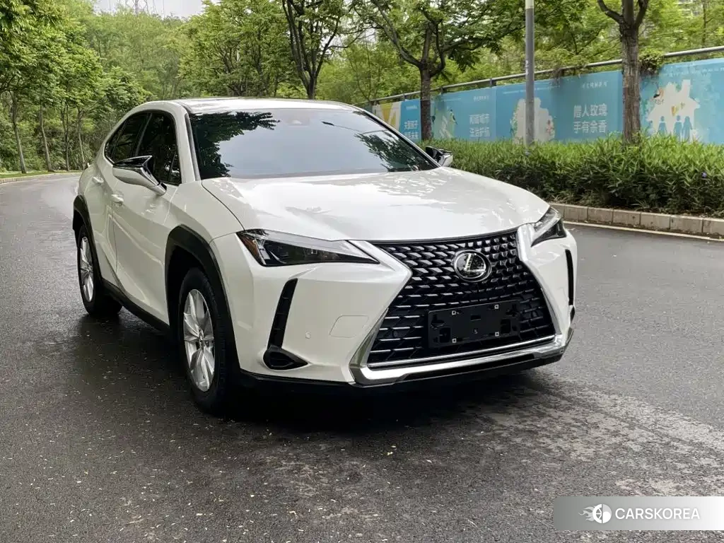 Lexus UX 2024 Белый из Китая, фото 4