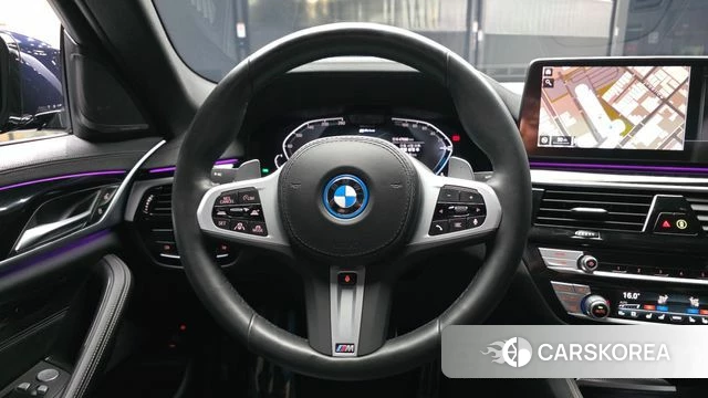 BMW 5 Series (G30) 2022 Черный из Кореи, фото 4