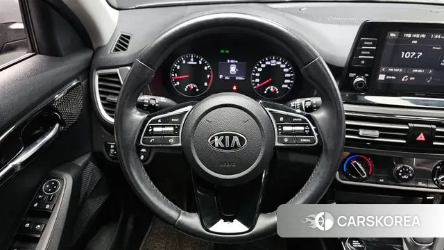 Kia Seltos 2021 Серый из Кореи, фото 4