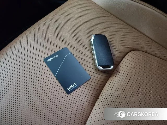 Kia Sportage 5th Generation Hybrid 2022 Белый из Кореи, фото 4