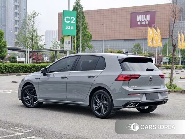 Volkswagen Golf 2023 Серебристо-серый из Китая, фото 4
