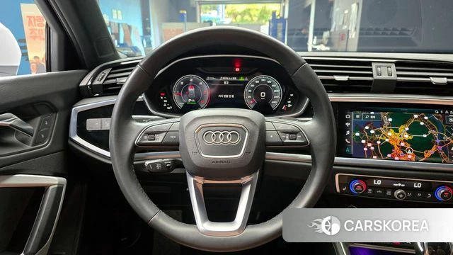 Audi Q3 (F3) 2022 Белый из Кореи, фото 4