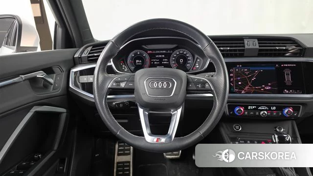 Audi Q3 (F3) 2022 Белый из Кореи, фото 4