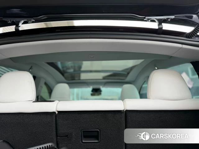 Tesla Model Y 2025 Серый из Кореи, фото 4