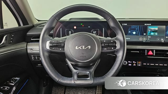 Kia The New K5 3rd generation 2023 Белый из Кореи, фото 4