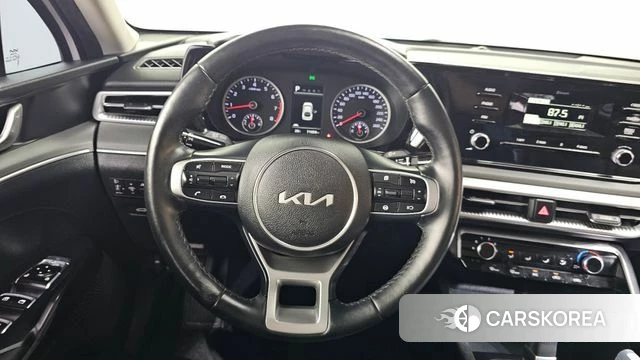 Kia K5 3rd generation 2023 Белый из Кореи, фото 4