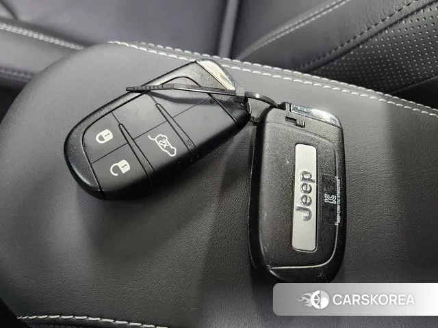 Jeep Renegade id 3256718 из Кореи 4