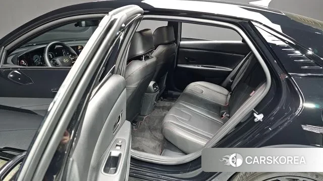 Hyundai The New Avante Hybrid (CN7) 2025 Черный из Кореи, фото 4