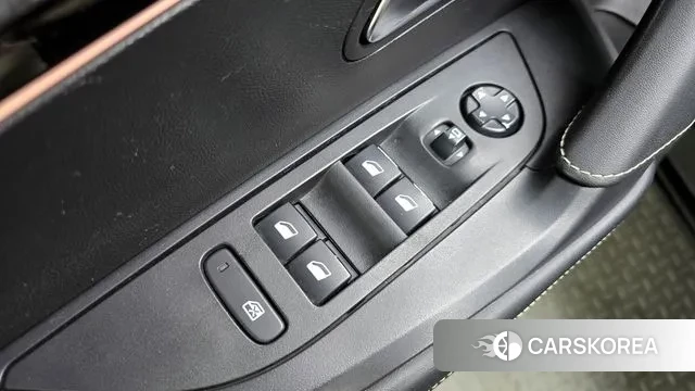 Peugeot e-2008 second generation 2020 Черный из Кореи, фото 4