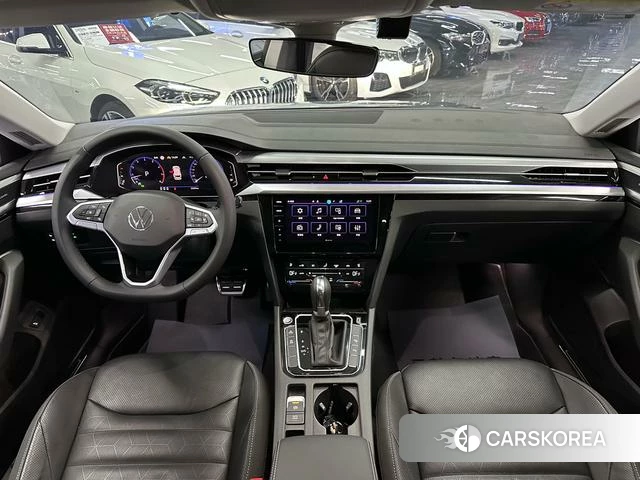 Volkswagen CC 2024 Темно-серый из Китая, фото 4