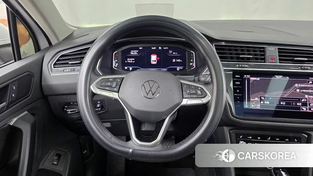 Volkswagen Tiguan second Generation 2021 Белый из Кореи, фото 4