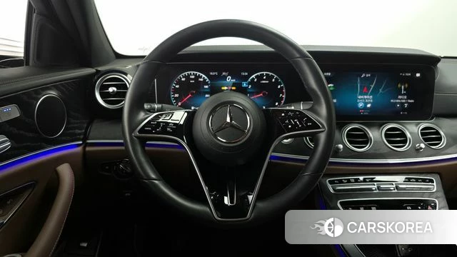 Mercedes-Benz E-Class W213 2023 Белый из Кореи, фото 4