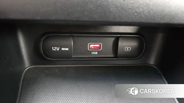 Kia The New K3 2nd generation 2022 Белый из Кореи, фото 4