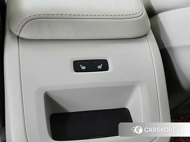 Volvo XC60 second Generation 2021 Белый из Кореи, фото 4