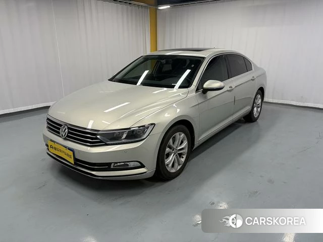 Volkswagen Magotan 2019 Желтый из Китая, фото 4