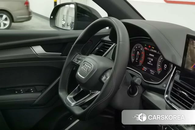 Audi Q5L 2023 Черный из Китая, фото 4