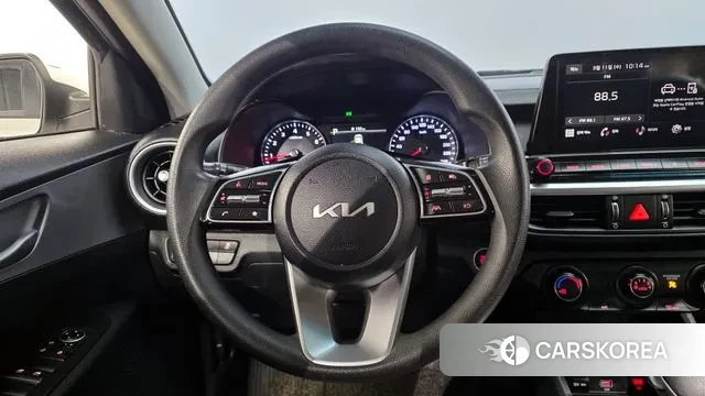 Kia The New K3 2nd generation 2023 Белый из Кореи, фото 4