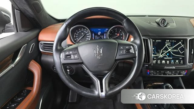Maserati Levante 2018 Черный из Кореи, фото 4