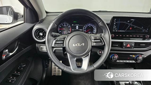 Kia The New K3 2nd generation 2024 Белый из Кореи, фото 4