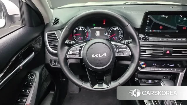 Kia Seltos 2022 Белый из Кореи, фото 4