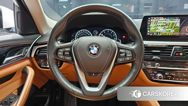 BMW 5 Series (G30) 2019 Белый из Кореи, фото 4
