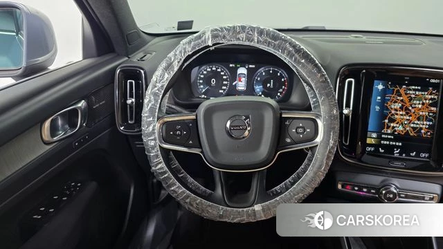 Volvo XC40 2020 Светло-серебряный цвет из Кореи, фото 4