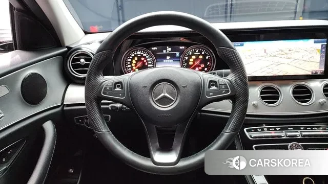 Mercedes-Benz E-Class W213 2018 Серебряный из Кореи, фото 4