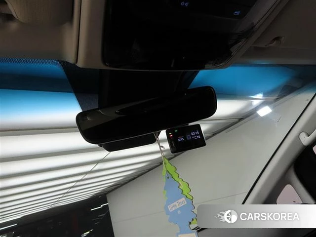 Hyundai Staria 2023 Белый из Кореи, фото 4