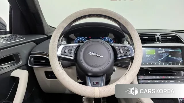 Jaguar F-PACE 2020 Черный из Кореи, фото 4