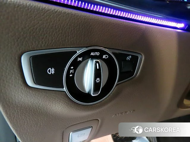 Mercedes-Benz E-Class W213 2022 Белый из Кореи, фото 4