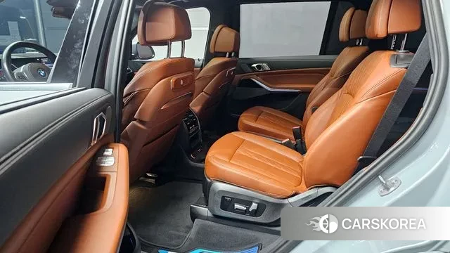 BMW X7 (G07) 2023 Цвет галактики из Кореи, фото 4